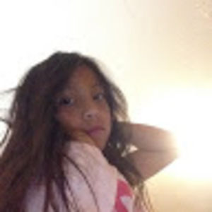 Meet your Posher, Claudia